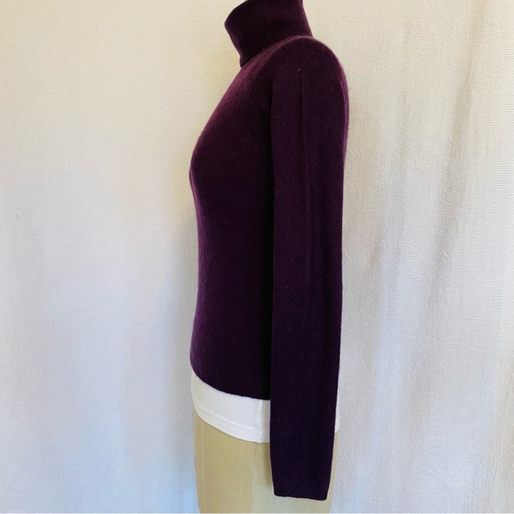 Max Mara XS/S pure cashmere turtleneck sweater. Dark purple - Picture 2 of 7